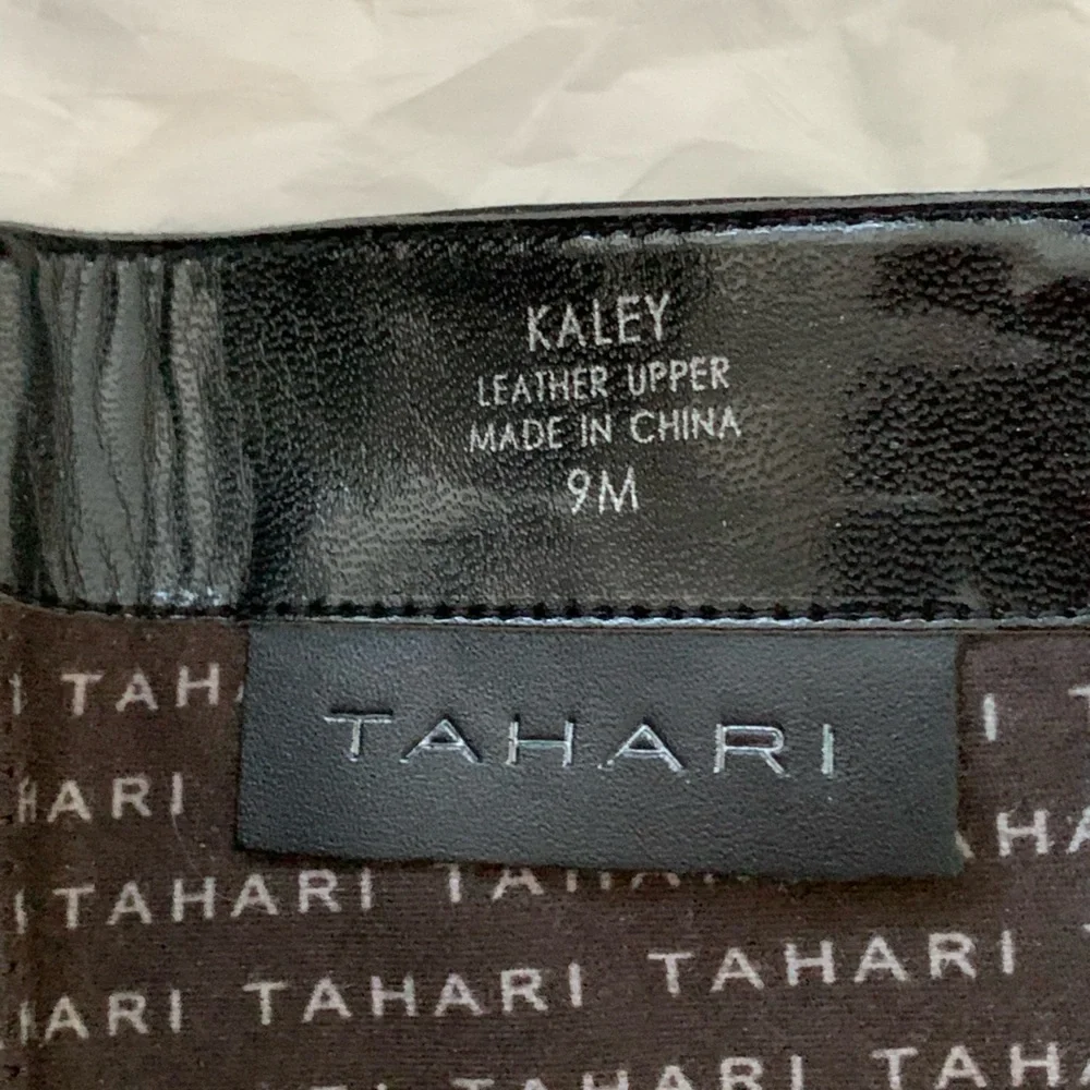 TAHARI “Kaley” Women’s Black Leather Round Toe Side Zipper Boots